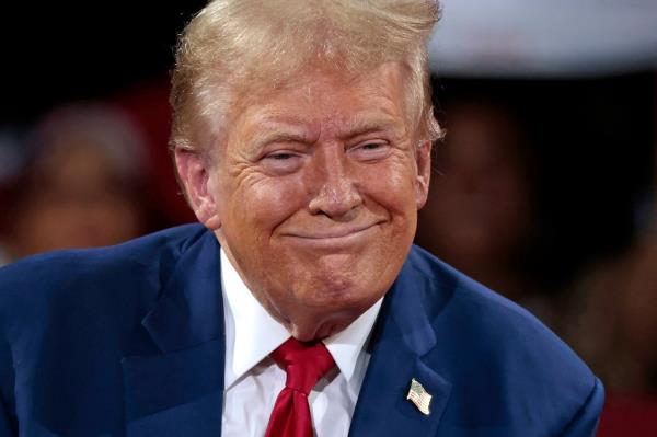 一项关于美国新教牧师的调查显示,50%的受访者表示他们今年将投票给唐纳德·特朗普。