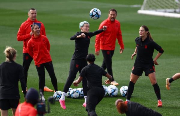United States meet Sweden in heavyweight World Cup last-16 clash